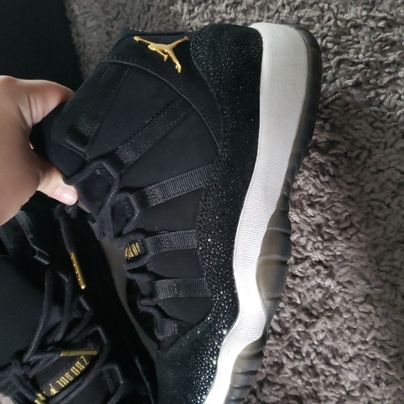 Heiress jordan 11 size. 5.5 wmns